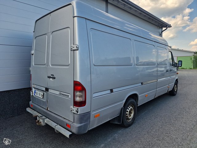 Mercedes-Benz Sprinter 10