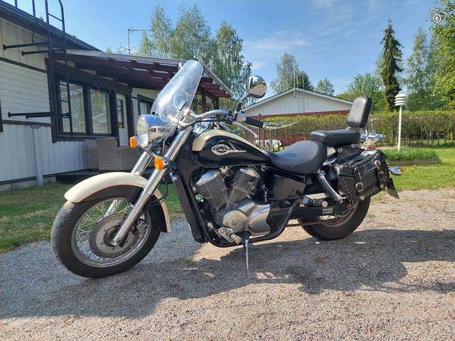 Honda Shadow 1