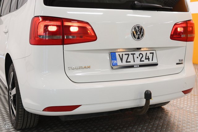 Volkswagen Touran 24