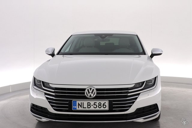 Volkswagen Arteon 8