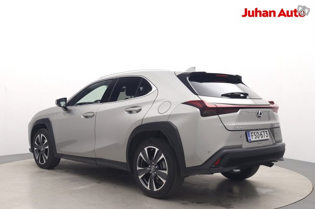 LEXUS UX 4