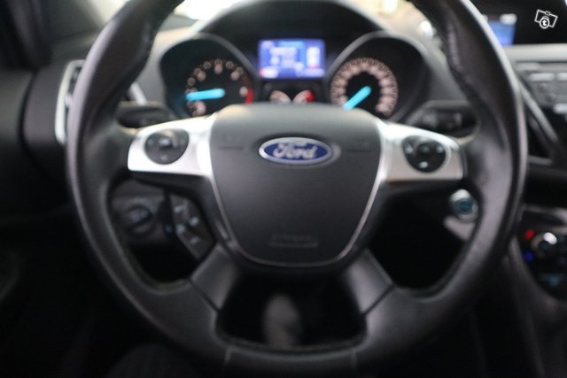 Ford Kuga 13