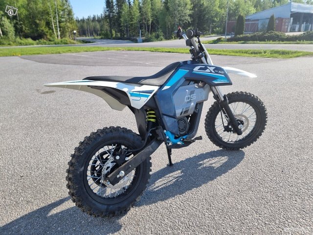 CFMOTO CX-5E 4