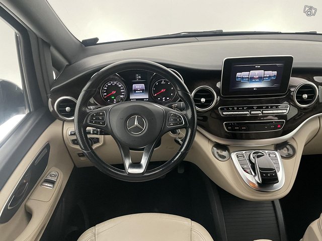Mercedes-Benz V 17