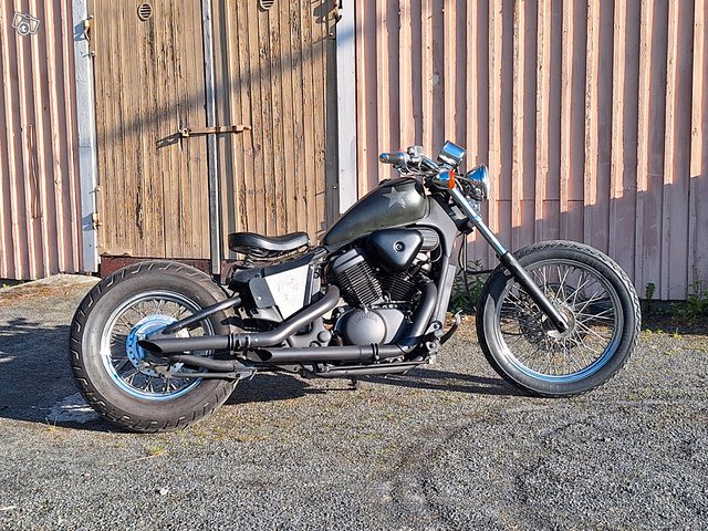 Honda vt 600 bobber 6