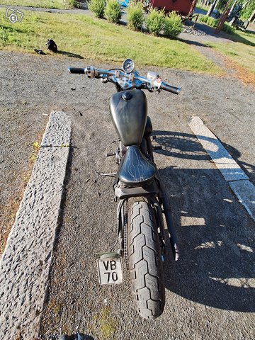 Honda vt 600 bobber 8