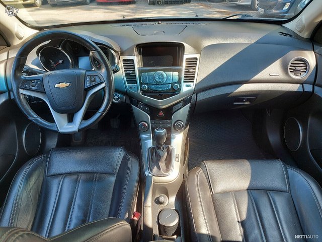 Chevrolet Cruze 6