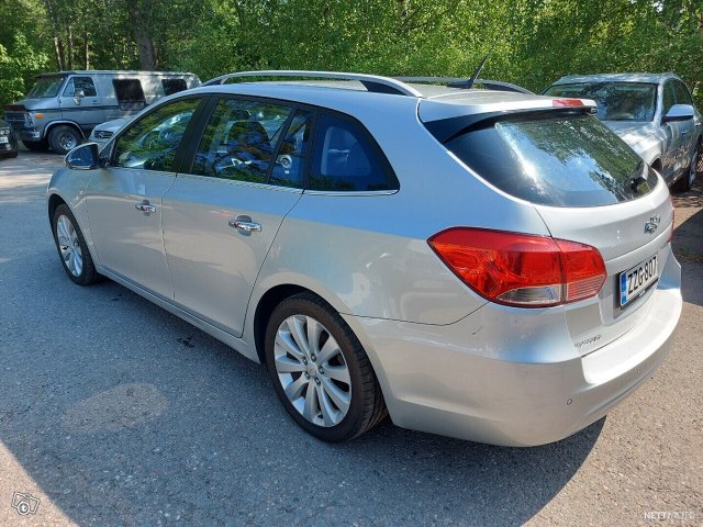 Chevrolet Cruze 16