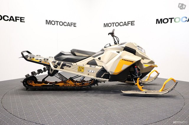 Ski-Doo Freeride 2