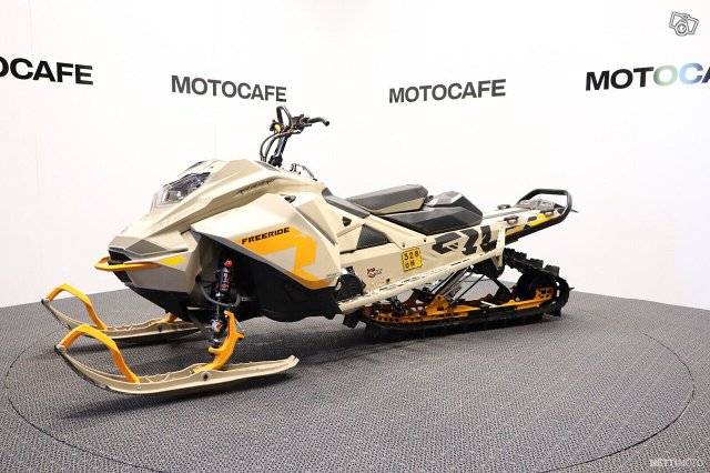 Ski-Doo Freeride 11