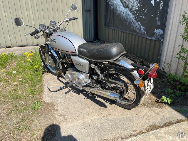 Norton Commando 3