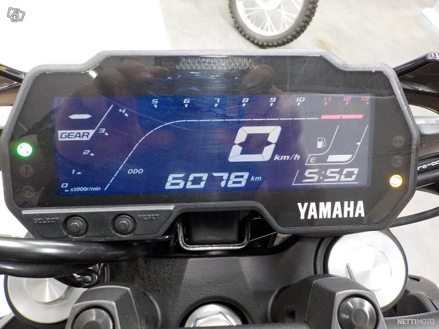 Yamaha MT-125 11