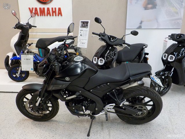 Yamaha MT-125 13