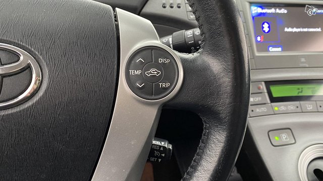 Toyota Prius Phev 9