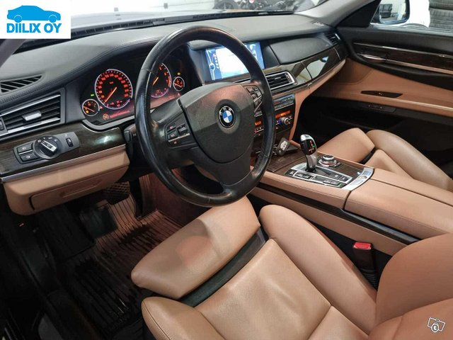 BMW 750 24