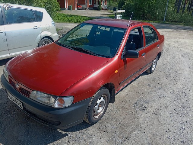 Nissan Almera 2