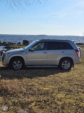 Suzuki Grand Vitara 2