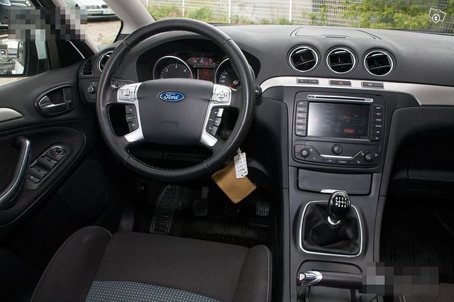 Ford S-Max 8