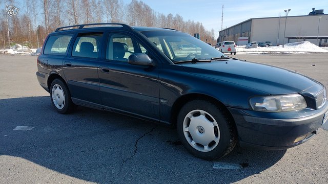 Volvo V70 1