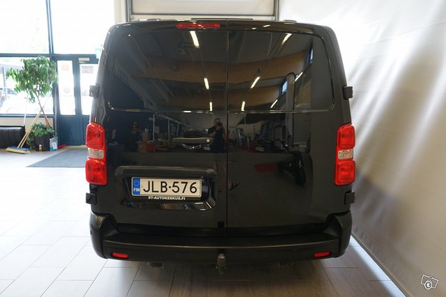 Toyota Proace 5