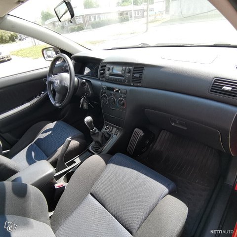 Toyota Corolla 16