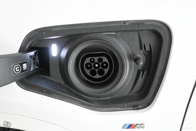 BMW X2 25