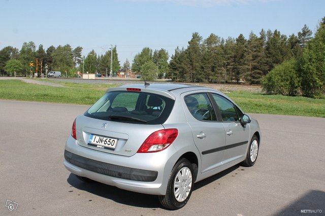 Peugeot 207 10