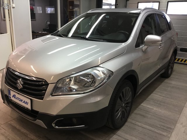 SUZUKI SX4 S-Cross 3