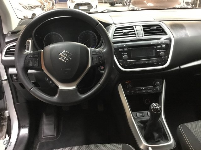 SUZUKI SX4 S-Cross 7