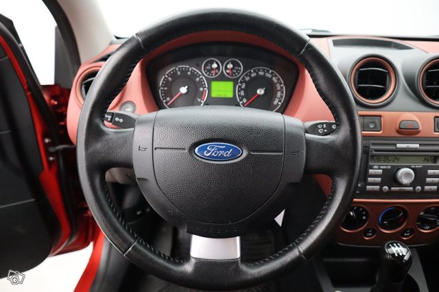 Ford Fiesta 13