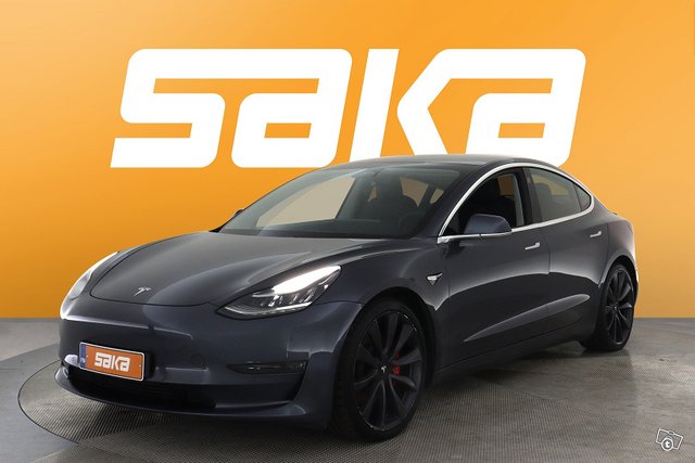 Tesla Model 3 4