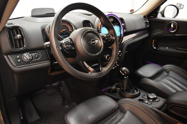 Mini Countryman 14