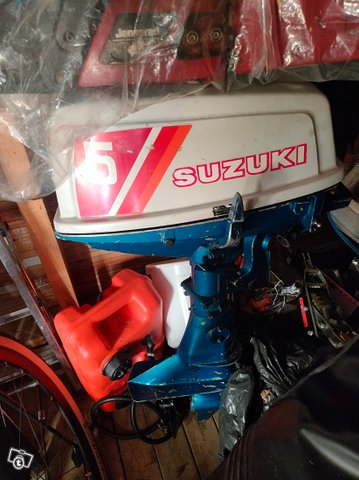 Suzuki dt 5, kuva 1