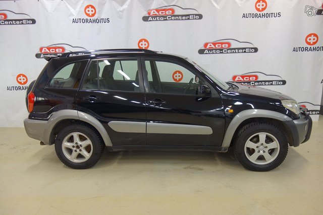 Toyota RAV4 2