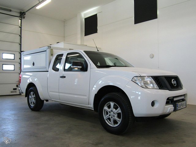 Nissan Navara 2