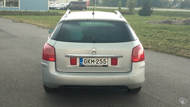 Peugeot 407 8