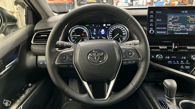 Toyota Camry 12
