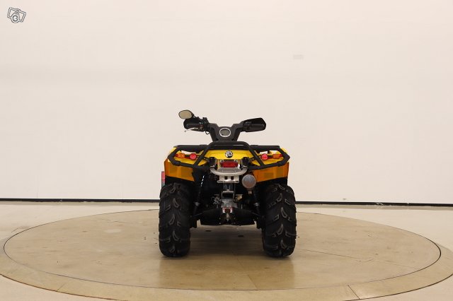 Can-am outlander 16