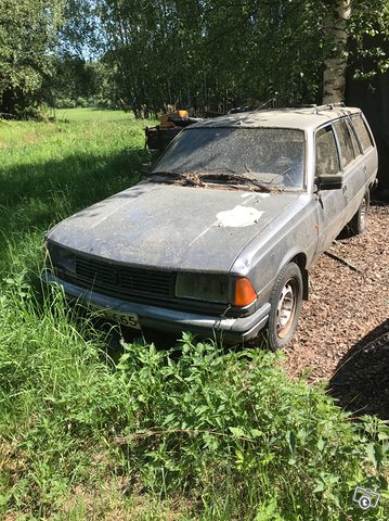 Peugeot 305 1