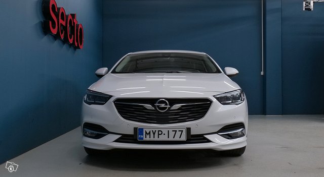 Opel INSIGNIA 2