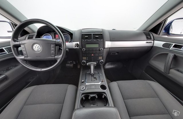 VOLKSWAGEN TOUAREG 2.5 TDI 22