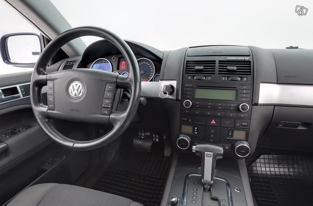 VOLKSWAGEN TOUAREG 2.5 TDI 23