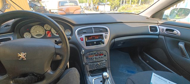 Peugeot 607 6