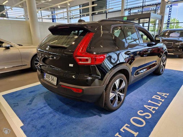 VOLVO XC40 2