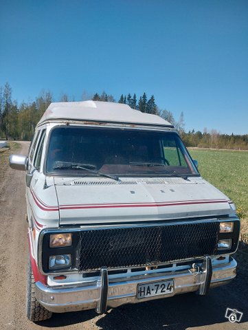 Chevrolet Van 2