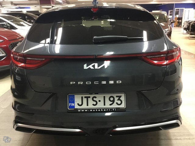 Kia ProCeed 5