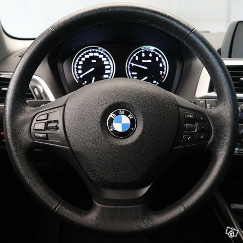 BMW 118 6