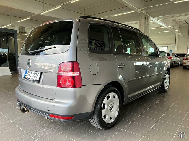 Volkswagen Touran 14