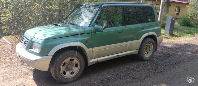 Suzuki Vitara 1