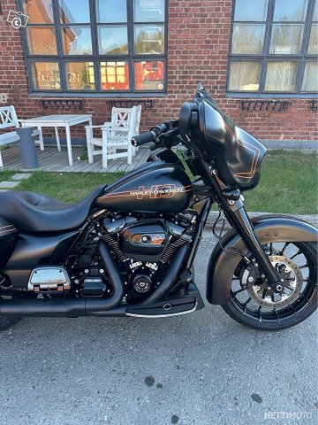 Harley-Davidson FLHXS 107 -18 H.24650 3
